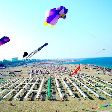 Dena Chalets - Lido Di Spina At The Beach Eksteriør bilde