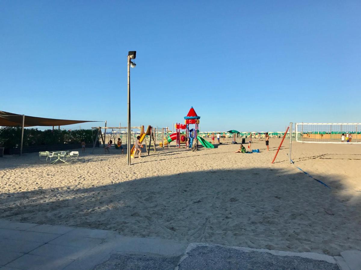 Dena Chalets - Lido Di Spina At The Beach Eksteriør bilde