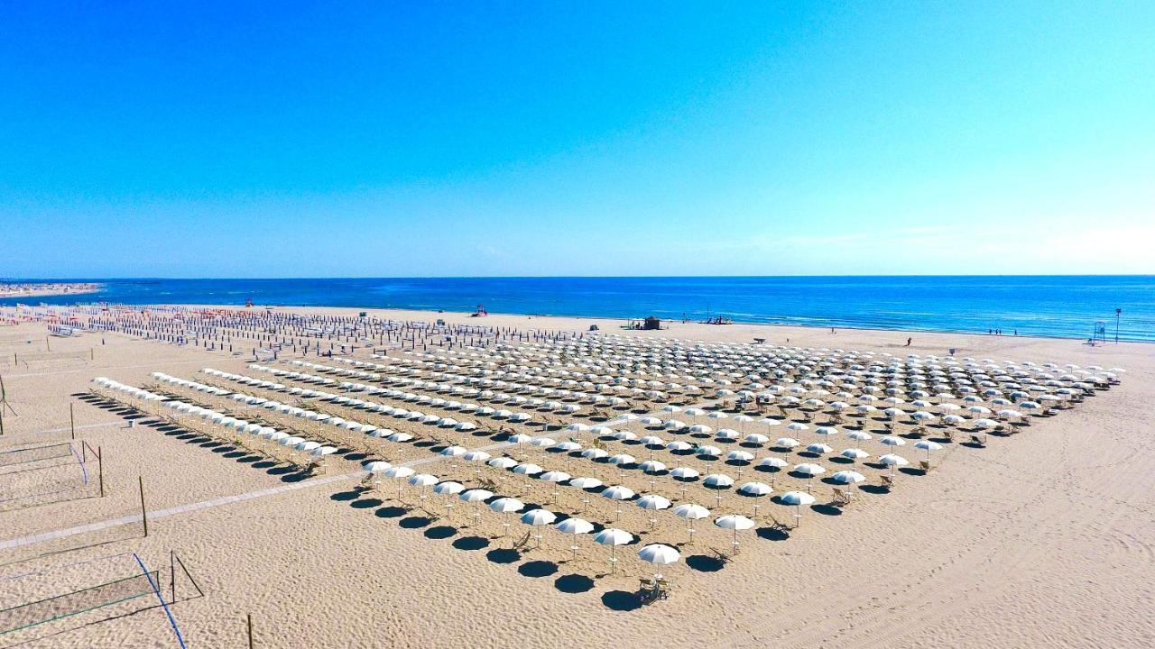 Dena Chalets - Lido Di Spina At The Beach Eksteriør bilde